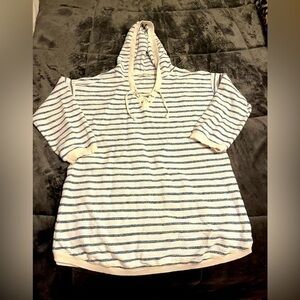 Women’s Keren Hart Hoodie Size Large